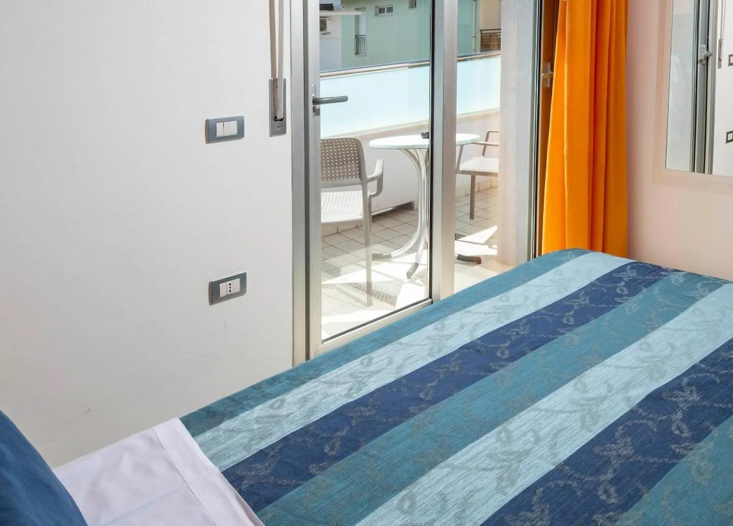 מלון דירות רימיני Residence Marzia