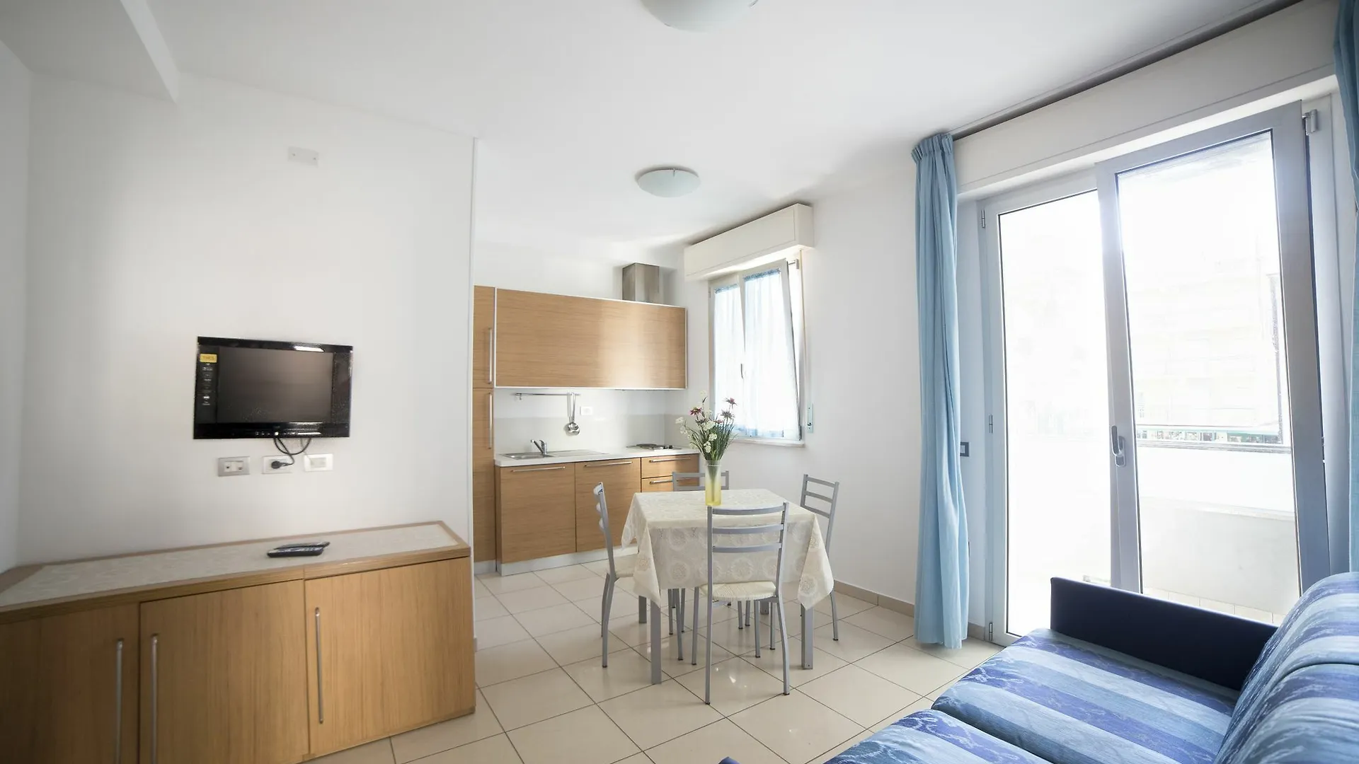 *** מלון דירות רימיני Residence Marzia איטליה